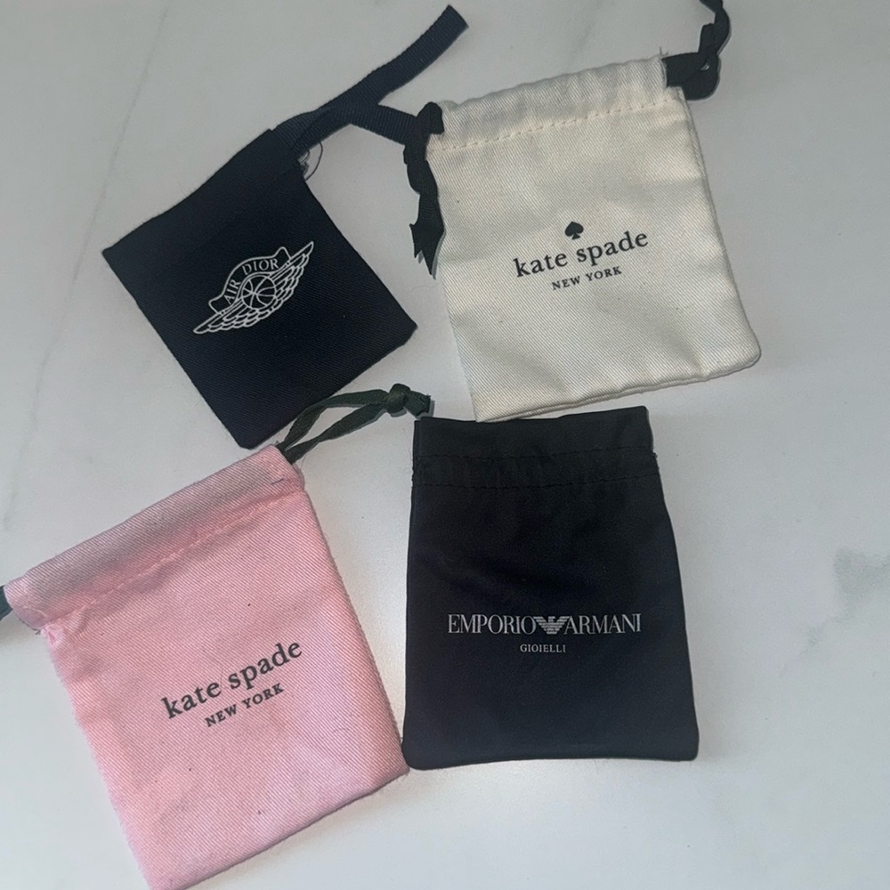 Bundle small dust bags